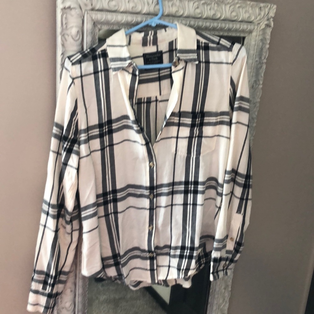 Drapey cream plaid shirt